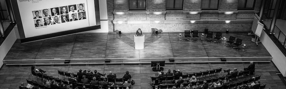 © Stiftung 2° Blick von oben in einen Kongress