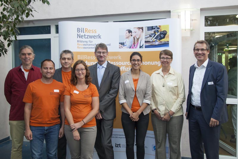 © IZT / Thorsten Amlung Teamfoto des IZT