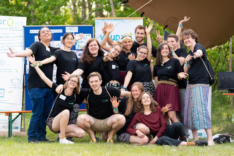 © Stiftung Bildung Gruppenbild Team von youpaN
